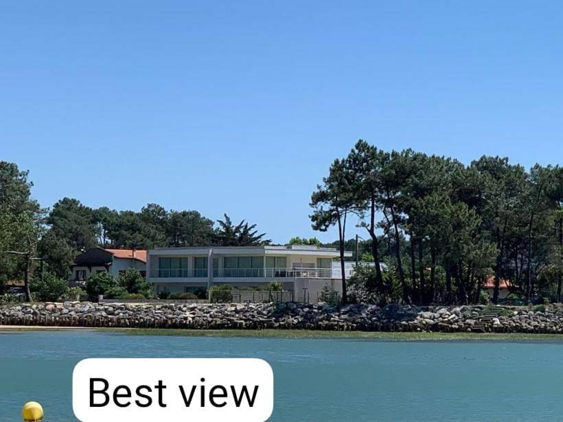 فندق Waterfront One ميميزا بلاج المظهر الخارجي الصورة